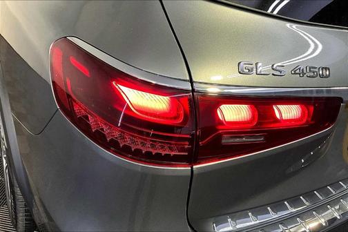 2026 Mercedes-Benz GLS 450 