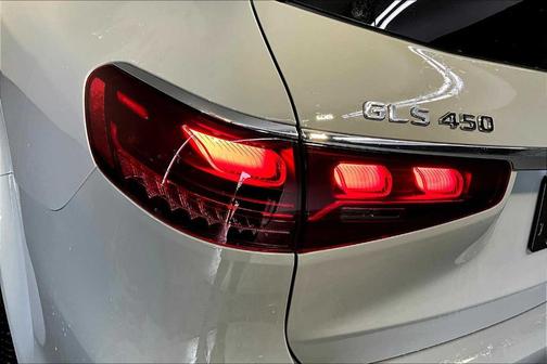 2025 Mercedes-Benz GLS 450 4MATIC