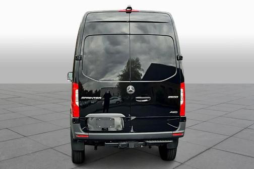 2026 Mercedes-Benz Sprinter 2500 Standard Roof