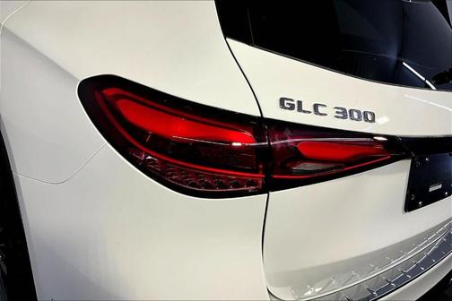 2026 Mercedes-Benz GLC 300 Base 4MATIC