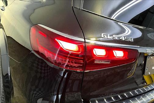 2026 Mercedes-Benz GLS 450 