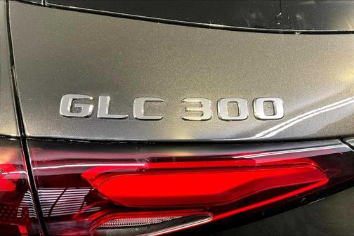 2026 Mercedes-Benz GLC 300 Base 4MATIC