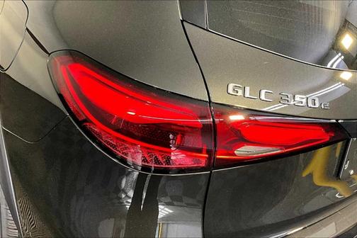 2025 Mercedes-Benz GLC 350e Base 4MATIC