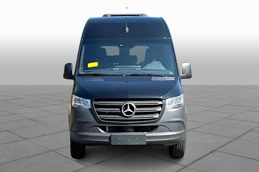 2024 Mercedes-Benz Sprinter 2500 144 WB Standard Roof Passenger