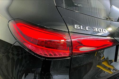2025 Mercedes-Benz GLC 300 Base 4MATIC