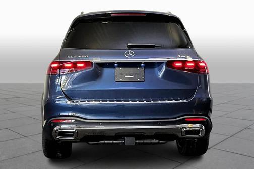 2026 Mercedes-Benz GLS 450