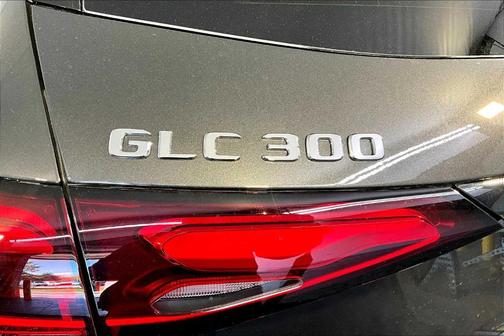 2026 Mercedes-Benz GLC 300 Base 4MATIC