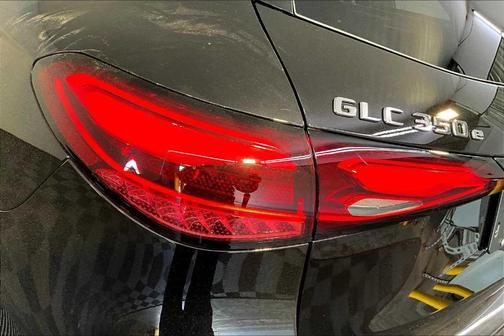 2025 Mercedes-Benz GLC 350e Base 4MATIC