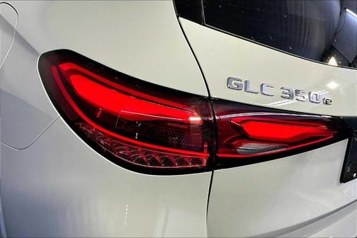 2025 Mercedes-Benz GLC 350e Base 4MATIC