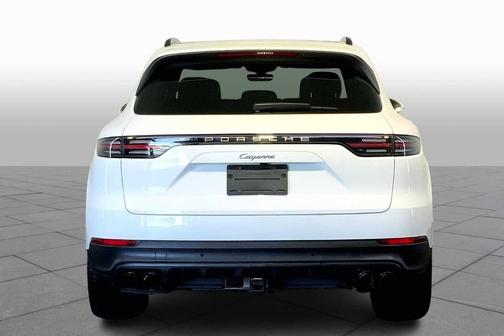 2023 Porsche Cayenne Platinum Edition