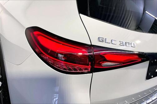 2026 Mercedes-Benz GLC 300 Base 4MATIC