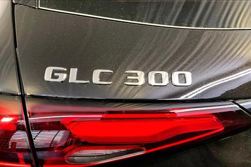 2026 Mercedes-Benz GLC 300 Base 4MATIC