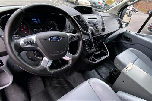 2016 Ford Transit-250 130 WB Medium Roof Cargo