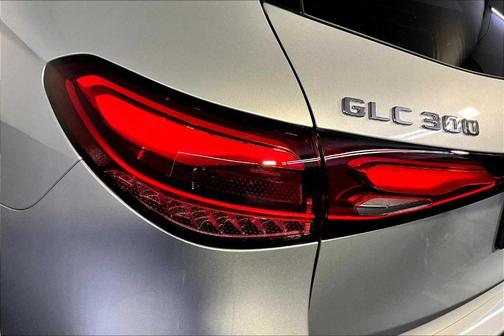 2025 Mercedes-Benz GLC 300 Base 4MATIC