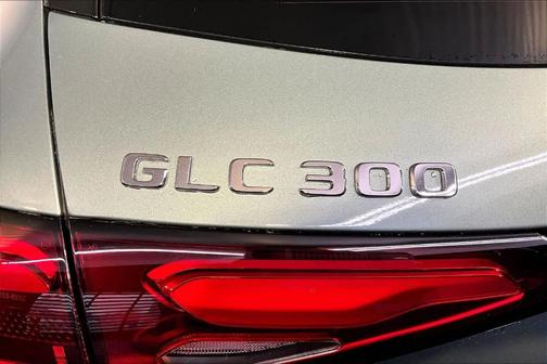 2026 Mercedes-Benz GLC 300 Base 4MATIC