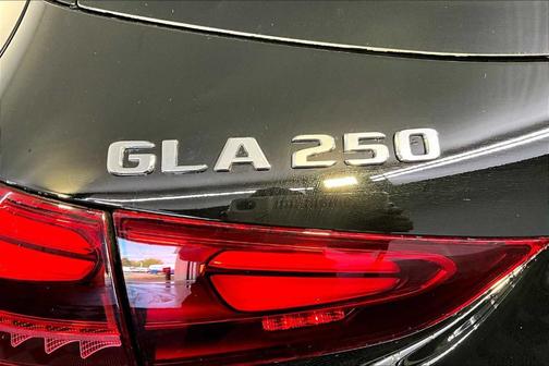 2026 Mercedes-Benz GLA 250 Base 4MATIC