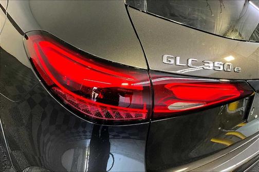 2025 Mercedes-Benz GLC 350e Base 4MATIC