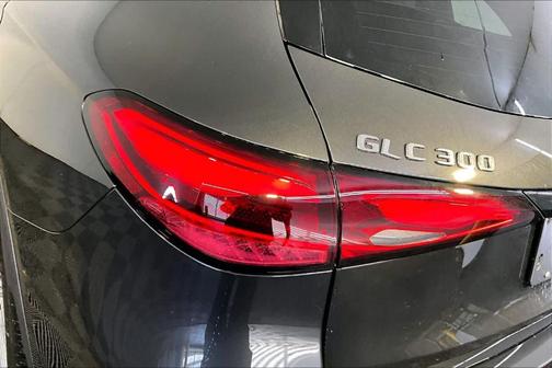 2026 Mercedes-Benz GLC 300 Base 4MATIC