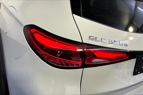 2026 Mercedes-Benz GLC 350e