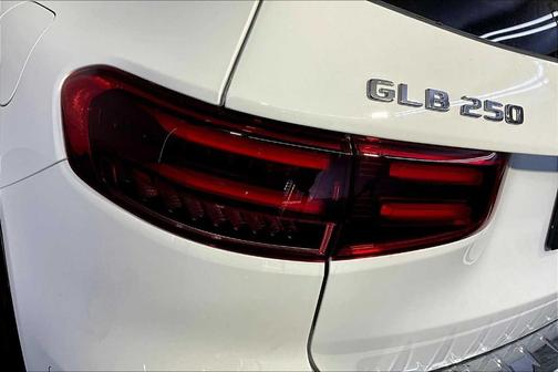 2026 Mercedes-Benz GLB 250 Base 4MATIC