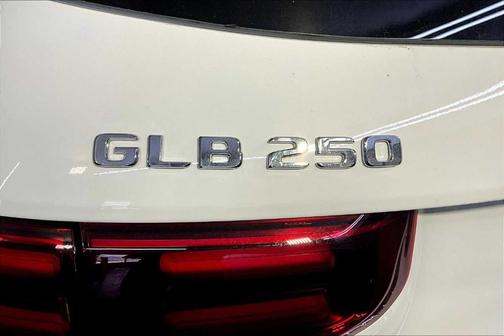 2026 Mercedes-Benz GLB 250 Base 4MATIC