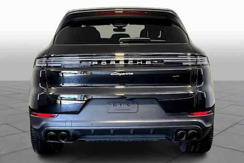 2024 Porsche Cayenne Base