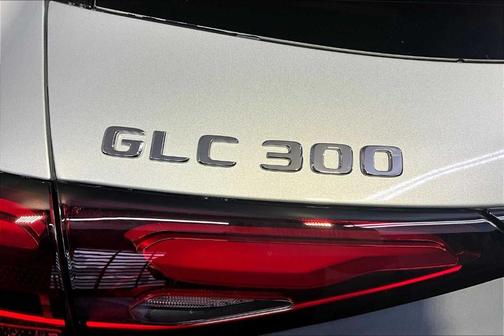 2026 Mercedes-Benz GLC 300 Base 4MATIC