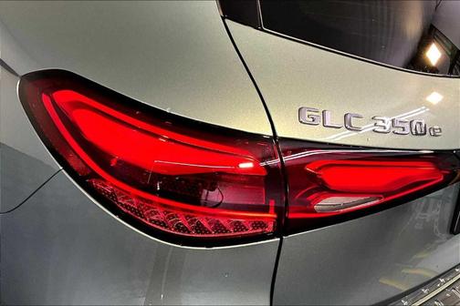 2025 Mercedes-Benz GLC 350e Base 4MATIC
