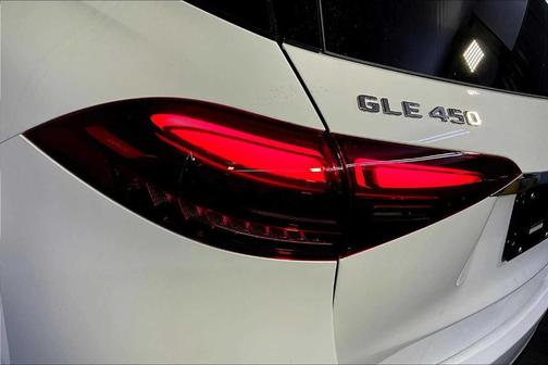 2026 Mercedes-Benz GLE 450 4MATIC