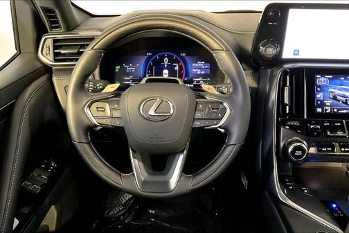 2025 Lexus LX 600 Luxury