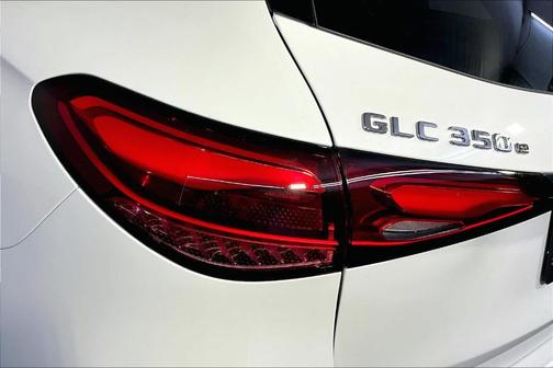 2025 Mercedes-Benz GLC 350e Base 4MATIC