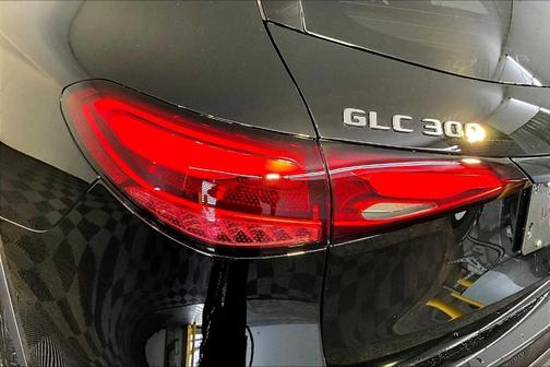 2025 Mercedes-Benz GLC 300 Base 4MATIC