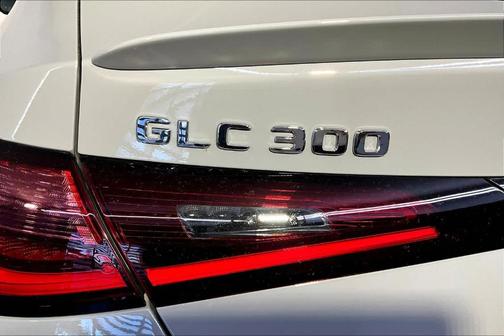 2026 Mercedes-Benz GLC 300 Base 4MATIC