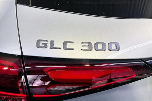 2026 Mercedes-Benz GLC 300 Base 4MATIC