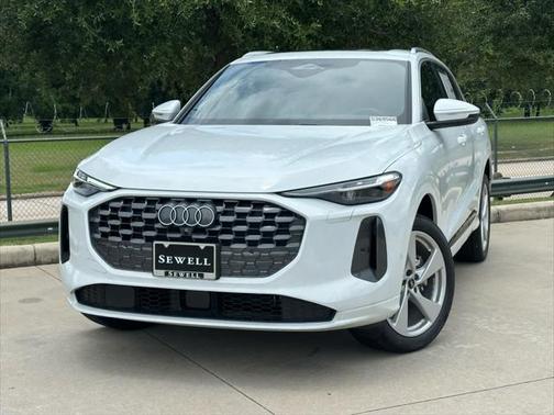 2025 Audi Q5 Premium Plus
