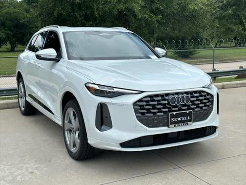 2025 Audi Q5 Premium Plus