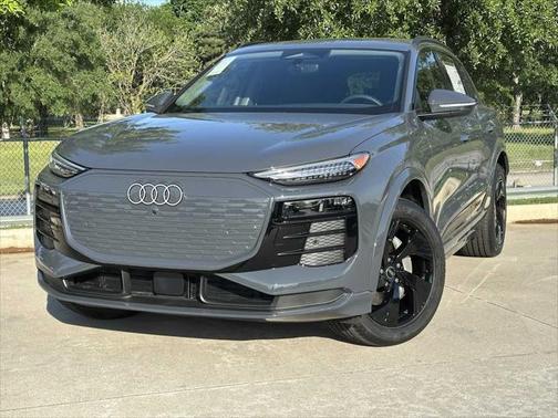2025 Audi Q6 e-tron Premium Plus quattro
