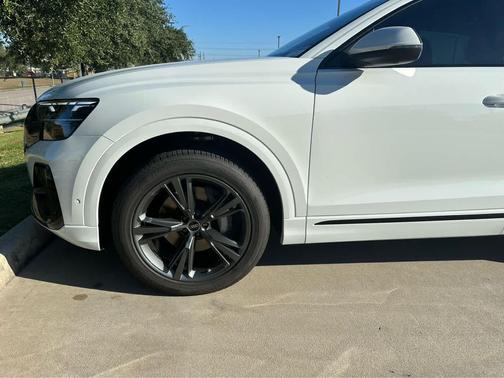 2026 Audi Q8 55 Premium