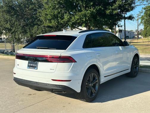 2026 Audi Q8 55 Premium