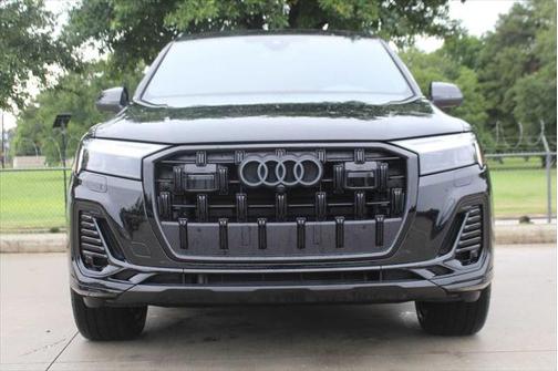 2025 Audi Q7 45 Premium Plus