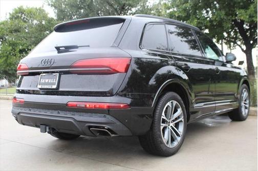 2025 Audi Q7 45 Premium Plus