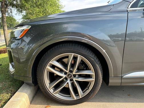 2025 Audi SQ7 4.0T Premium Plus
