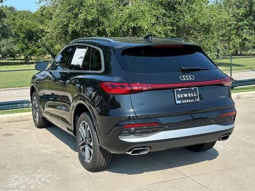 2025 Audi Q5 Premium Plus