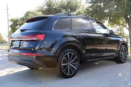 2021 Audi Q7 55 Premium Plus
