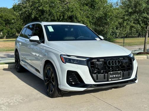 2025 Audi Q7 55 Premium Plus