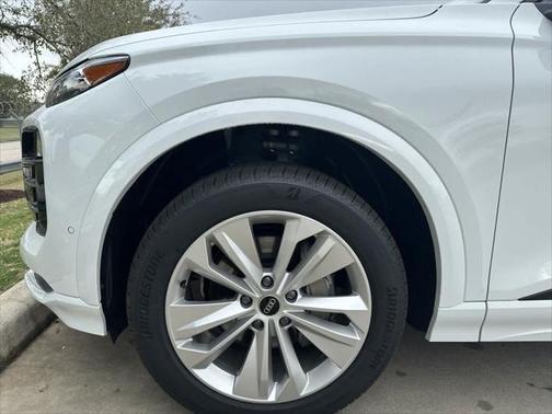 2025 Audi Q6 e-tron Premium Plus