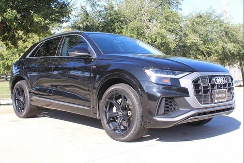 2023 Audi Q8 55 Premium Plus