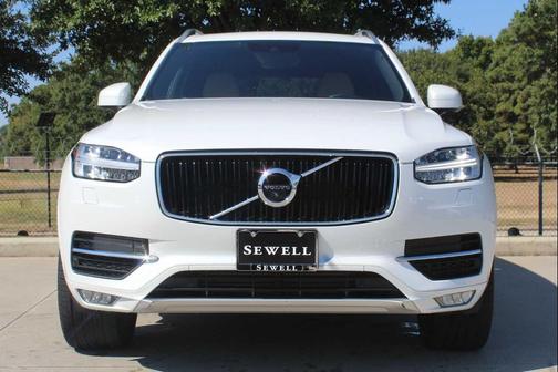 2018 Volvo XC90 T6 Momentum