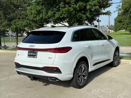 2025 Audi Q5 Premium Plus