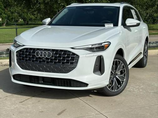 2025 Audi Q5 Premium Plus